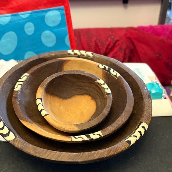 Artisan Crafted Wild Olive Wooden Bowl Set with Batik Bone Inlay Accents - Picture 2 of 8